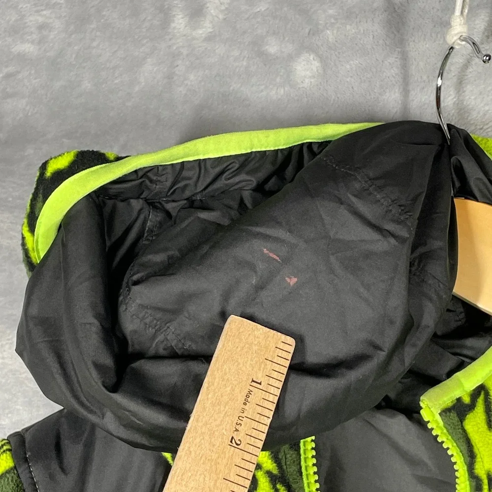 The North Face Boys Reversible Mossbud Swirl Jacket Green Camo Black L 14/16